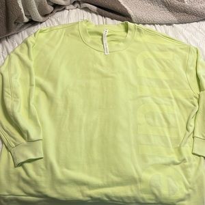NWOT LULULEMON SWEATSHIRT. Size 20